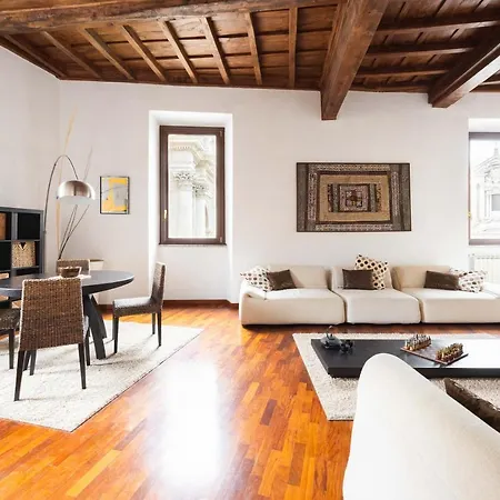 Apartment Trevi Fountain Square View Luxury Apartment