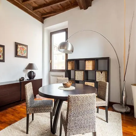 Apartment Trevi Fountain Square View Luxury Apartment