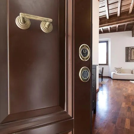 Apartment Trevi Fountain Square View Luxury Apartment Rome